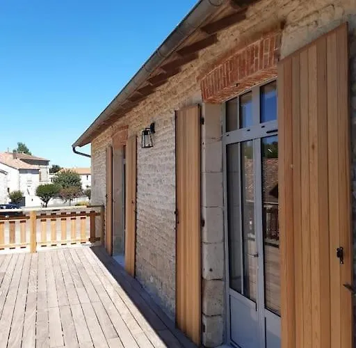 De Charme Individuel A La Campagne * Xanton-Chassenon